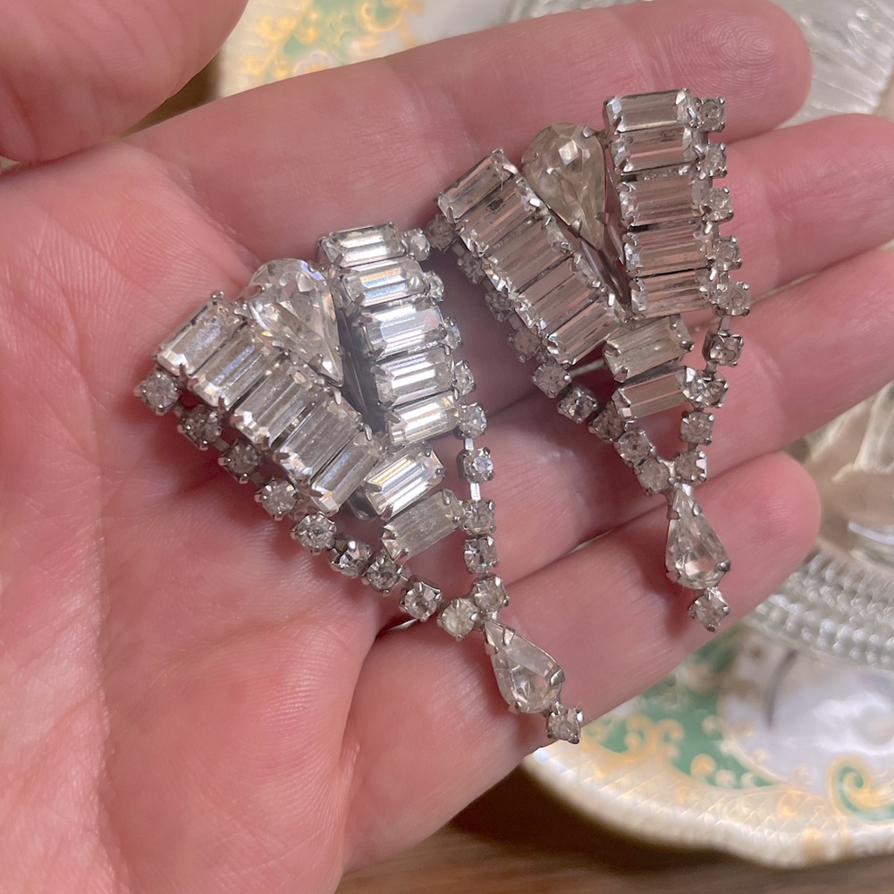Rhinestone Clip on Earrings Vintage Glam - Picture 3 of 5